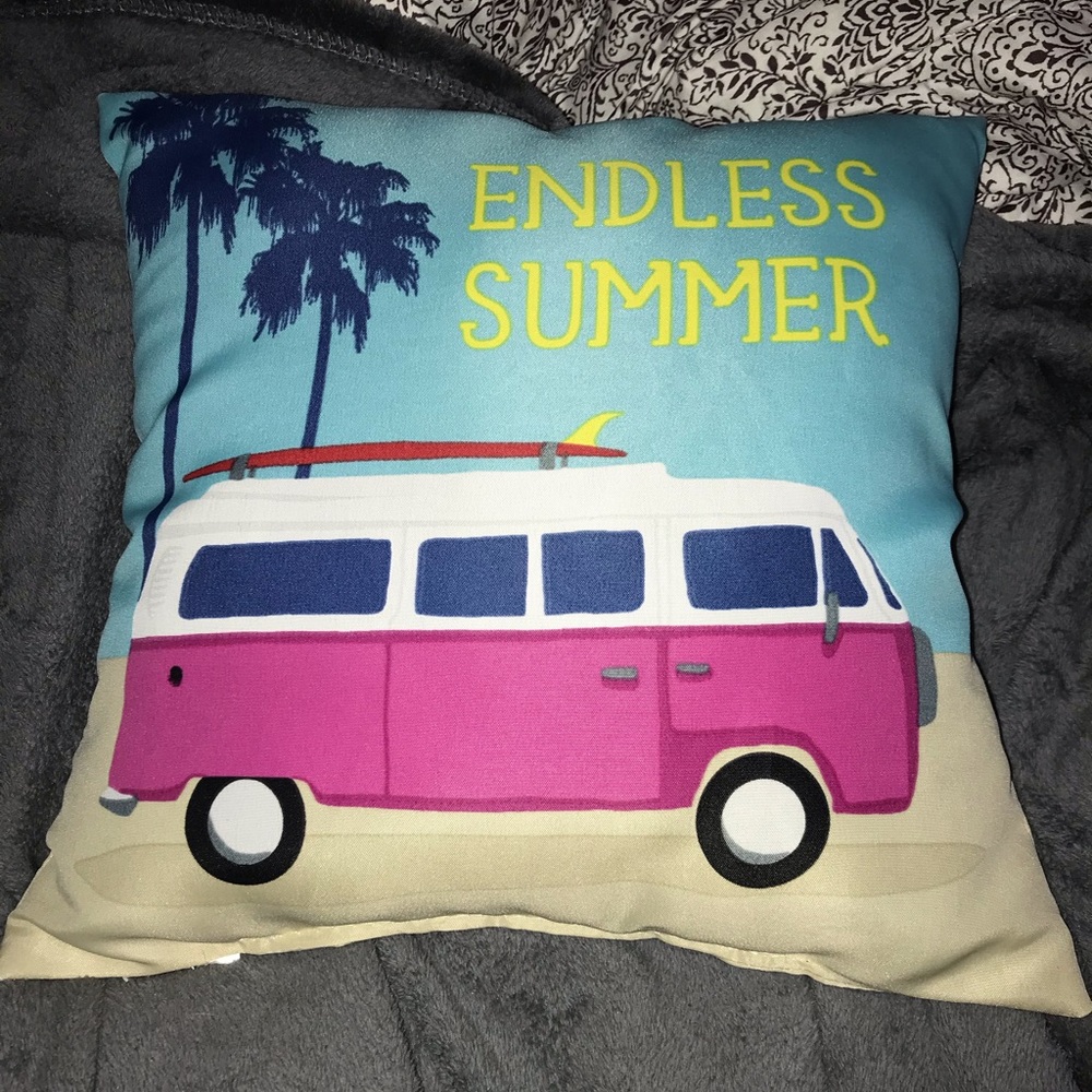 Endless summer pillow